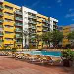Daire Abora Garden With Terrace, Pool, Extensive Gardens And Free Parking