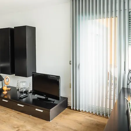 Abora Garden With Terrace, Pool, Extensive Gardens And Free Parking Apartamento