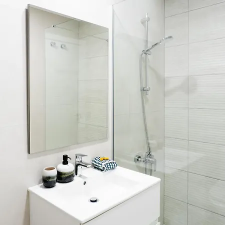 Abora Garden With Terrace, Pool, Extensive Gardens And Free Parking Apartamento