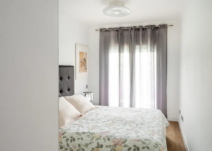 Appartement Abora Garden With Terrace, Pool, Extensive Gardens And Free Parking